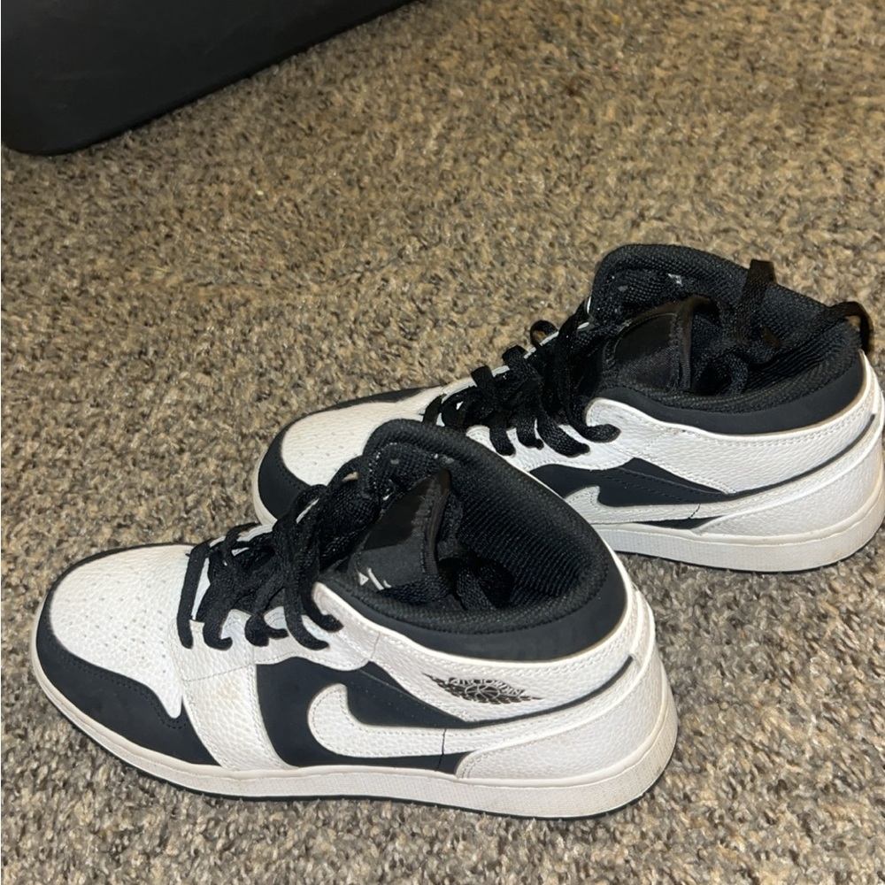 Nike Black and White Women's Shoes